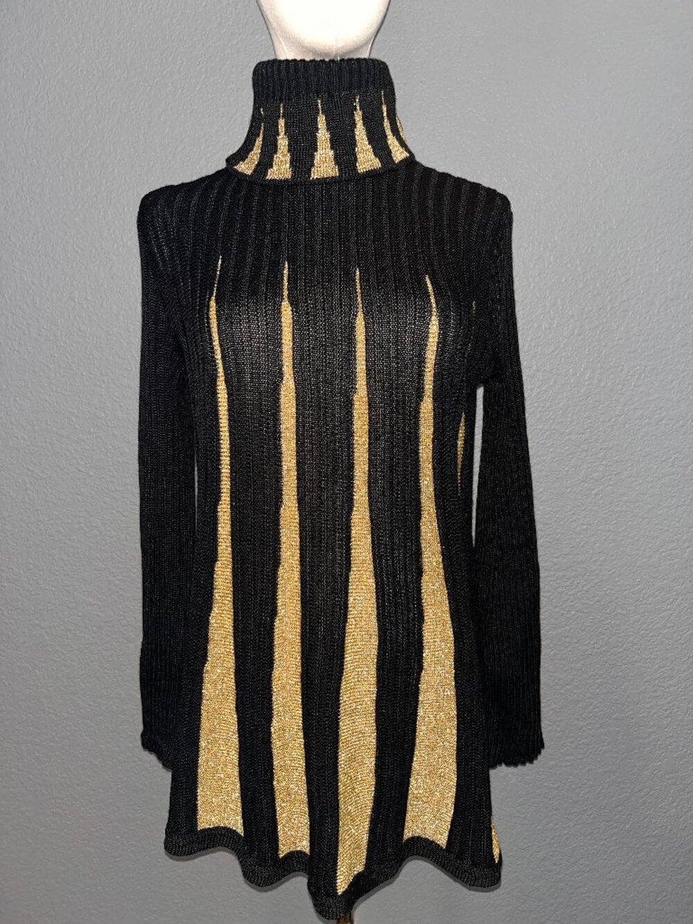 VINTAGE ALBERTO MAKALI BLACK & METALLIC GOLD TURTLENECK TUNIC - MADE IN FRANCE
